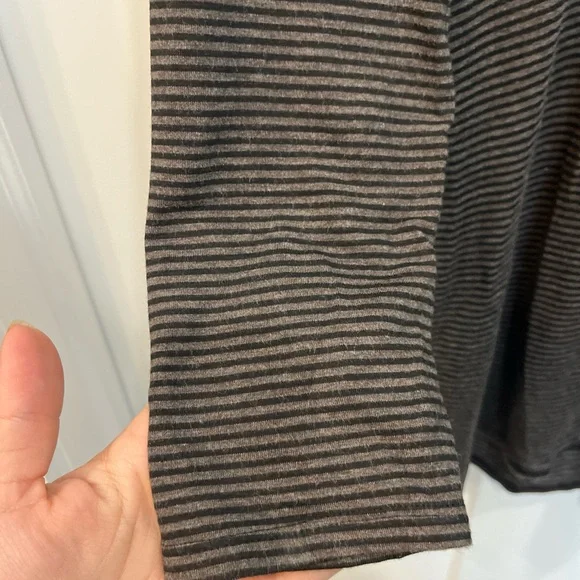 Habitat Women's Size Small Long Sleeve Mixed Stripe Tunic‎ Top Gray Black  Split - Picture 3 of 10
